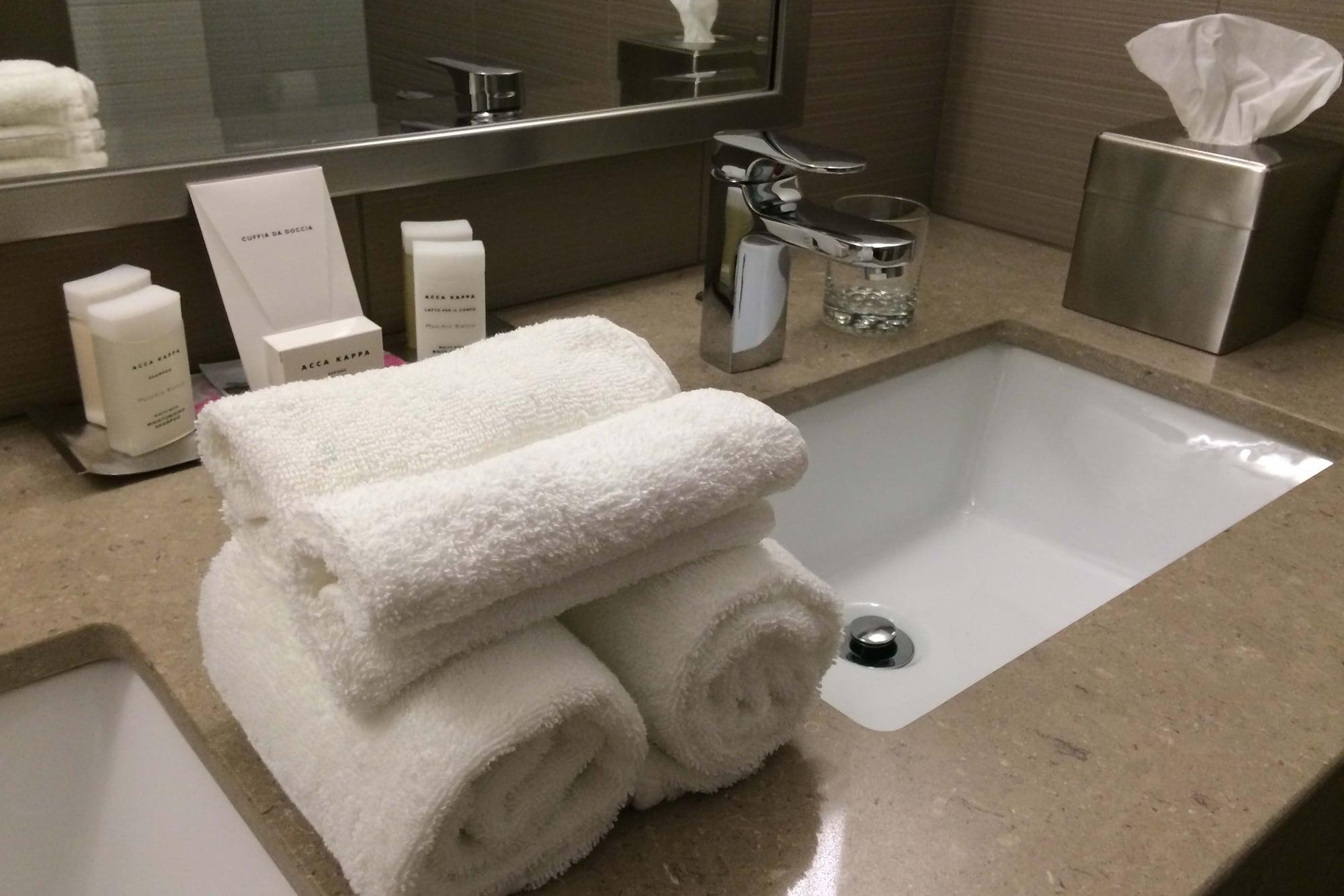 Les Suites Victoria, Ascend Hotel Collection Гатино Экстерьер фото