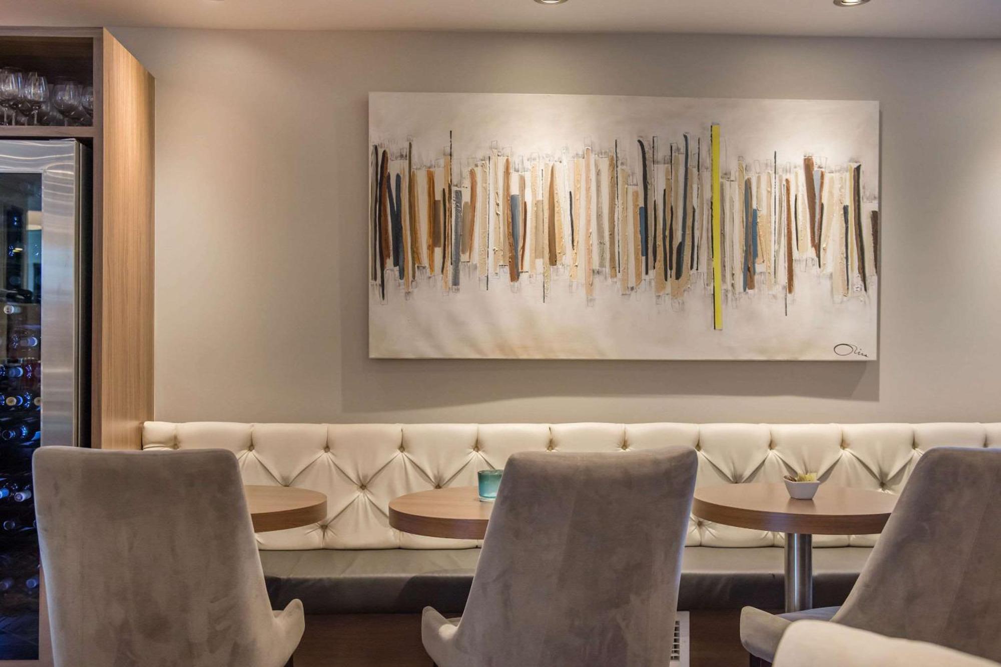 Les Suites Victoria, Ascend Hotel Collection Гатино Экстерьер фото