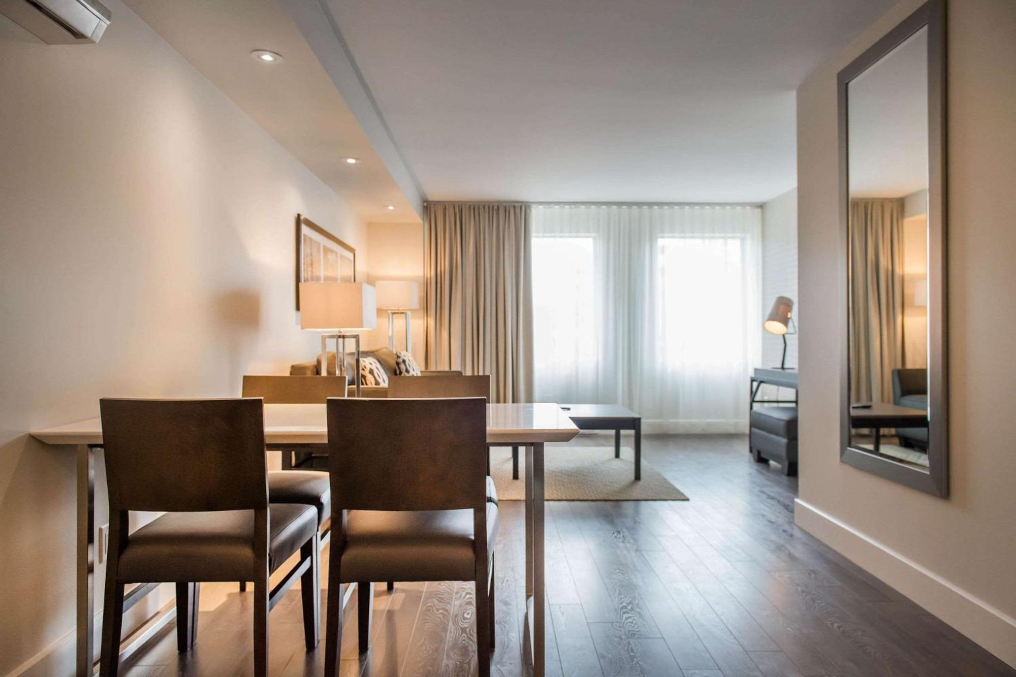 Les Suites Victoria, Ascend Hotel Collection Гатино Экстерьер фото