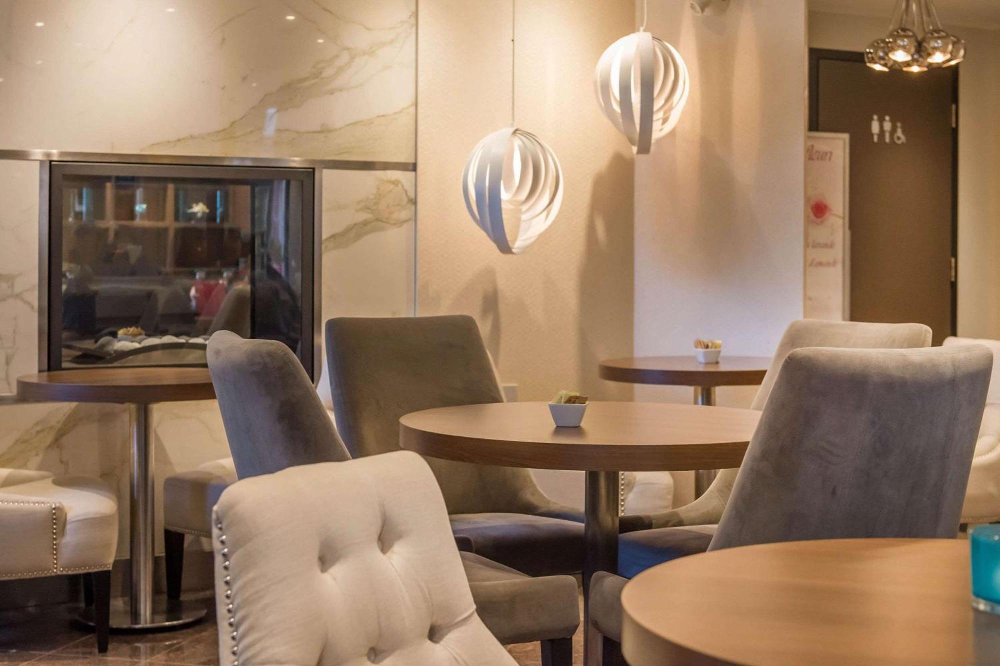 Les Suites Victoria, Ascend Hotel Collection Гатино Экстерьер фото
