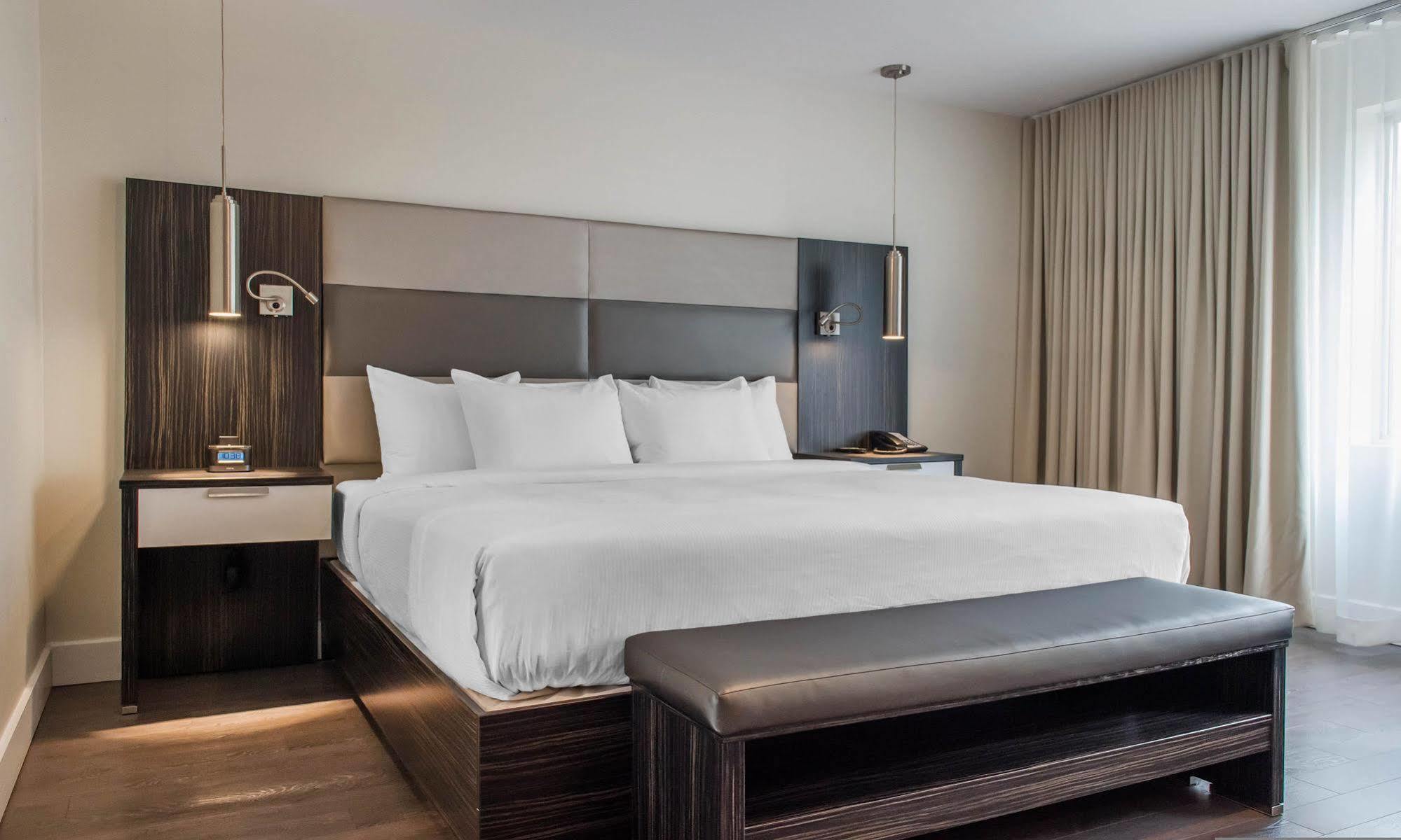 Les Suites Victoria, Ascend Hotel Collection Гатино Экстерьер фото